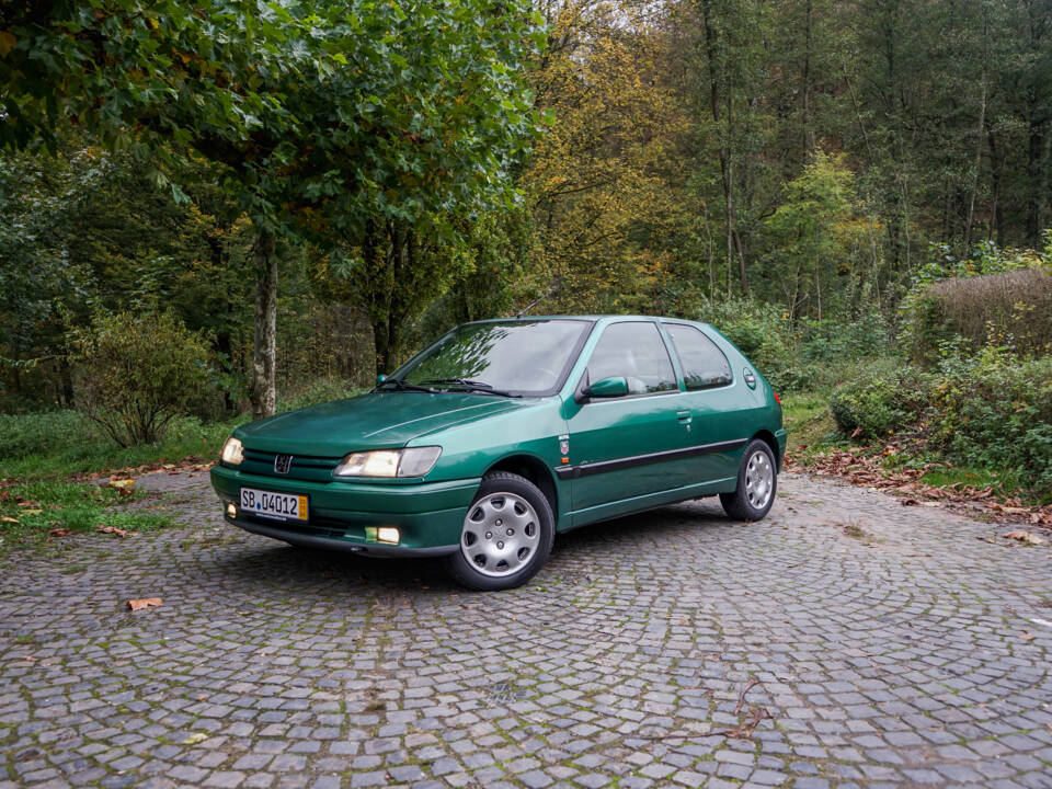 Immagine 1/56 di Peugeot 306 1.6i (1995)