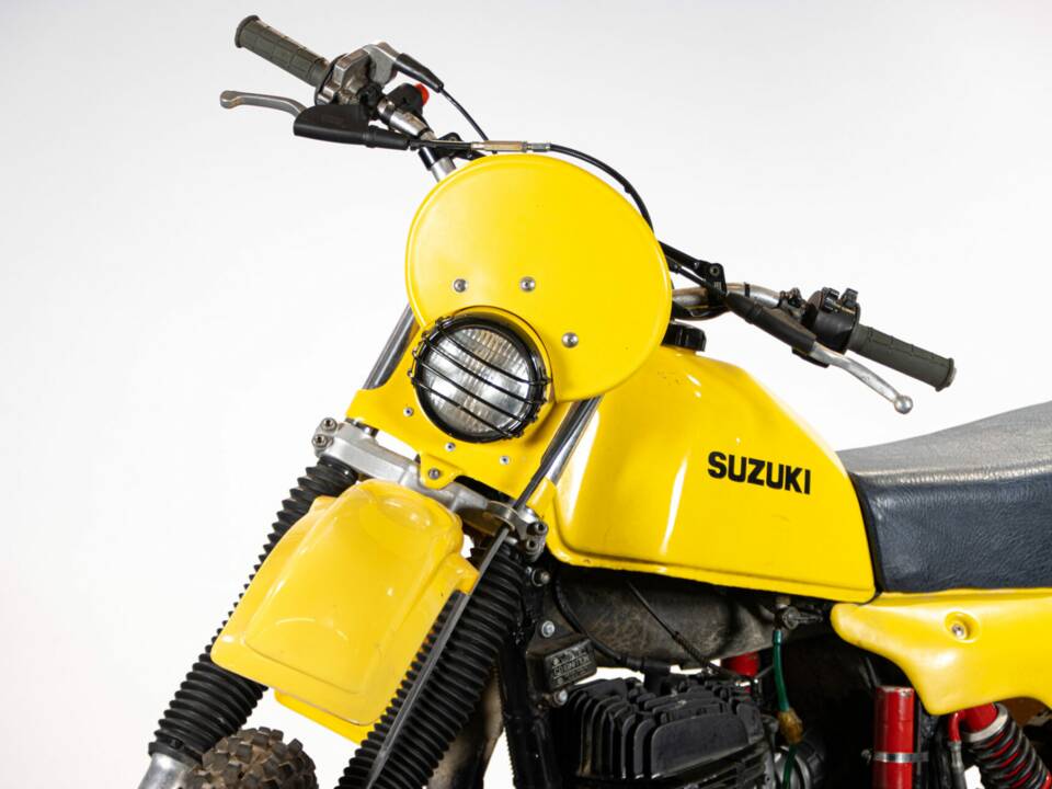 Image 46/46 of Suzuki PE 175 (1981)