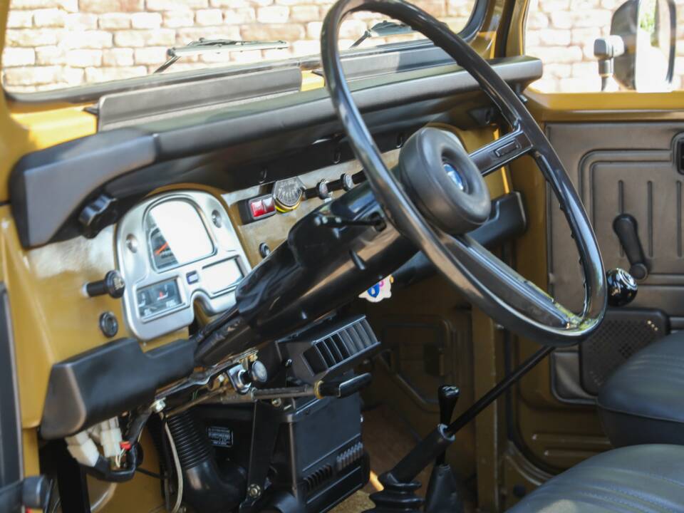 Image 45/50 de Toyota Land Cruiser BJ 40 (1979)