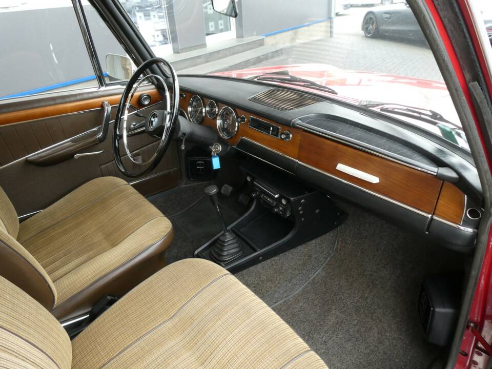 Afbeelding 12/23 van BMW 2000 tilux (1967)