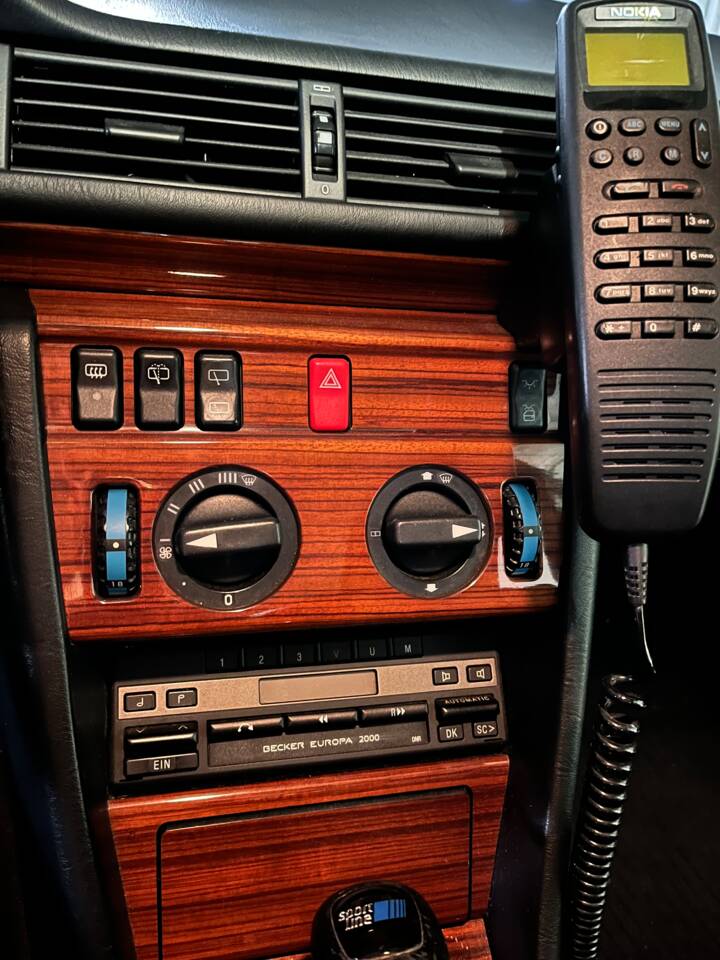 Afbeelding 43/74 van Mercedes-Benz 220 TE (1993)