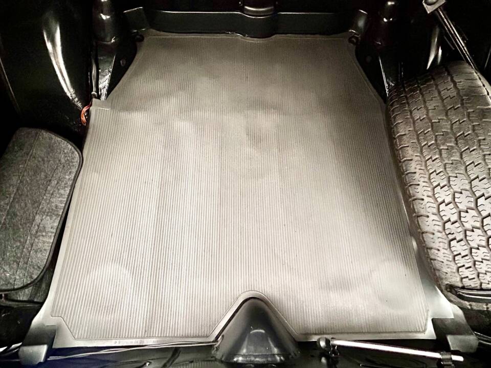 Image 12/13 de Mercedes-Benz 280 SE (1970)