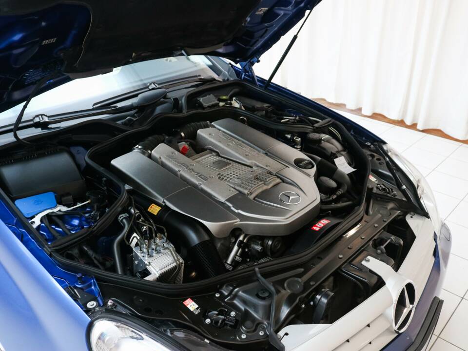Bild 12/13 von Mercedes-Benz CLS 55 AMG (2005)