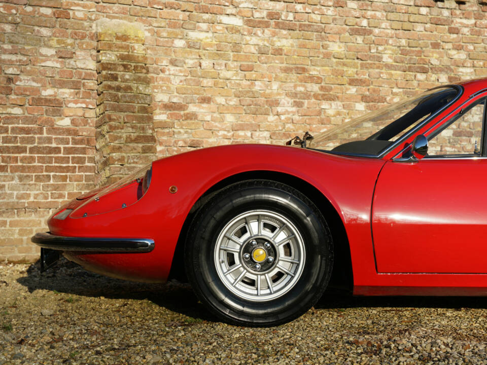 Image 17/50 of Ferrari Dino 246 GT (1970)
