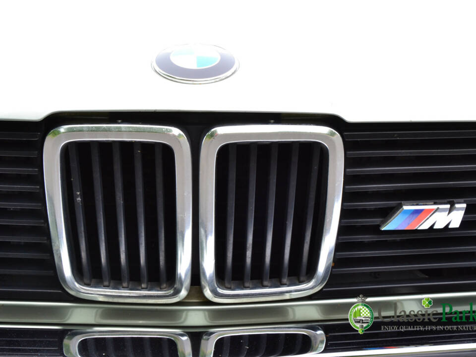 Immagine 43/50 di BMW 525i (1983)