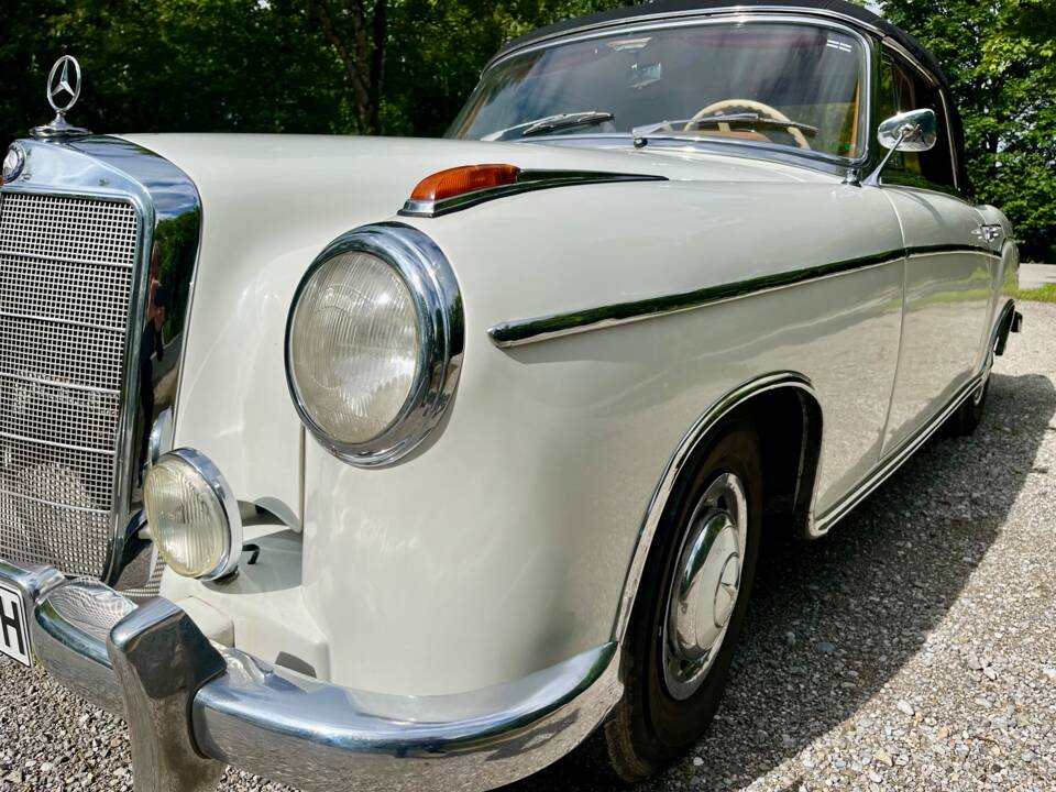 Image 12/55 of Mercedes-Benz 220 S Cabriolet (1957)