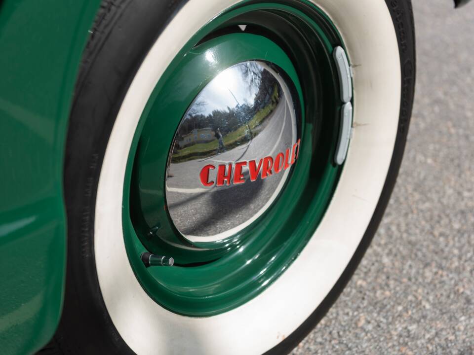 Imagen 33/100 de Chevrolet 3100 ½-ton Stepside (1949)