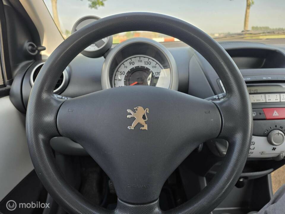 Image 15/32 of Peugeot 107 (2009)