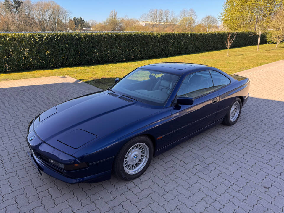 Image 2/69 of BMW 850i (1993)
