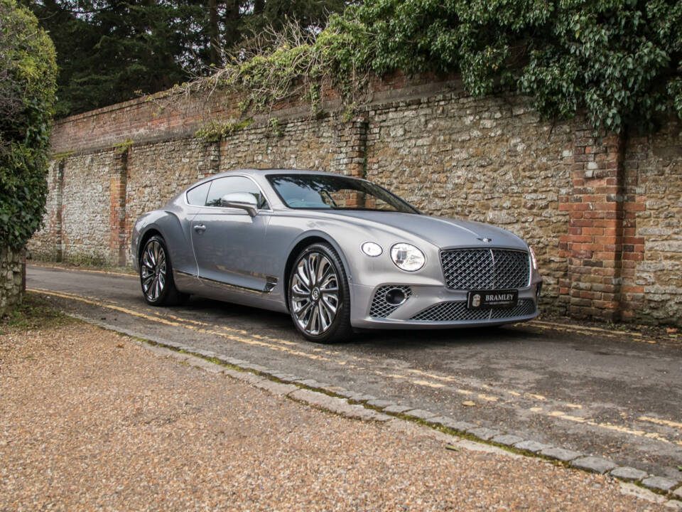 Imagen 10/24 de Bentley Continental GT V8 (2022)