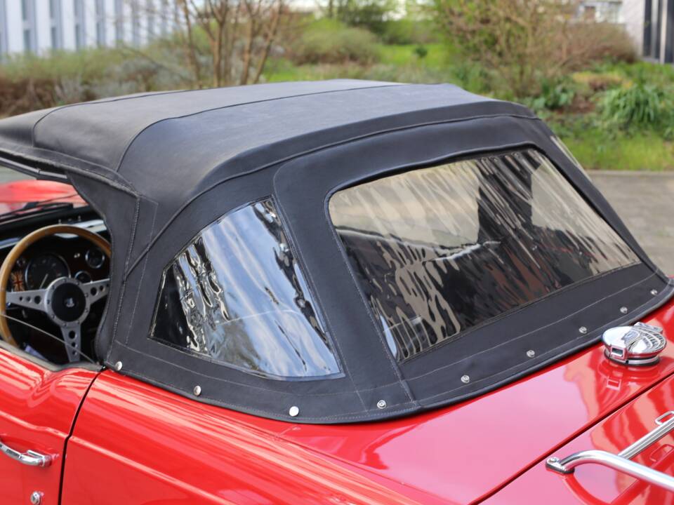 Image 9/49 of Triumph TR 6 (1976)