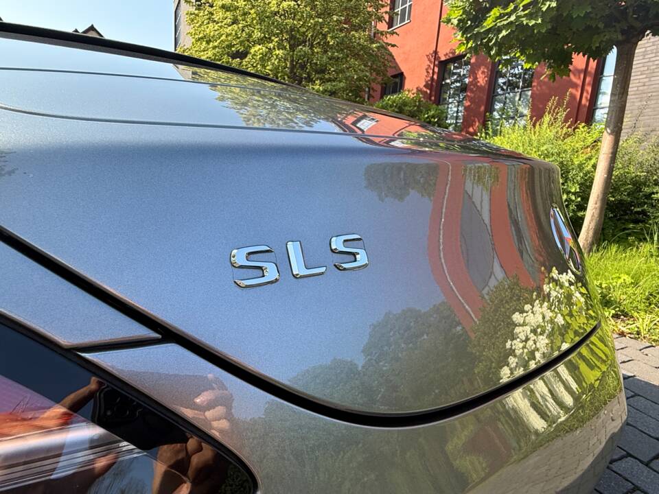 Image 18/40 of Mercedes-Benz SLS AMG GT Roadster (2013)