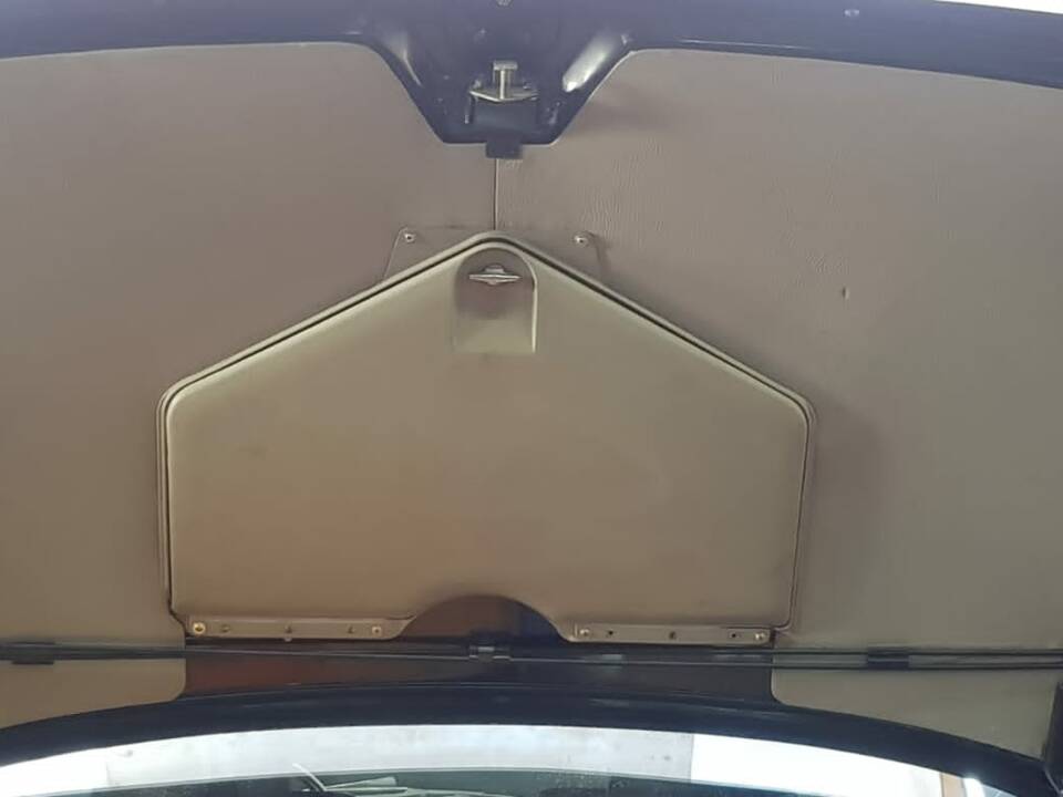 Image 28/53 of BMW 3.0 CSi (1972)
