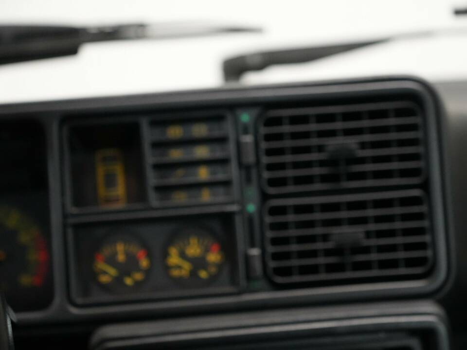 Image 29/46 of Lancia Delta HF Integrale (1988)