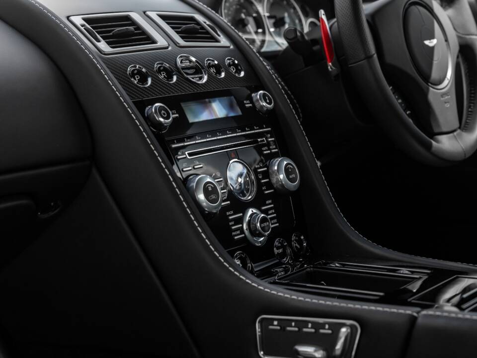 Image 37/59 of Aston Martin DBS (2012)