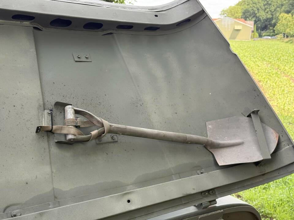 Image 24/27 of Nekaf Jeep M38 A1 (1956)