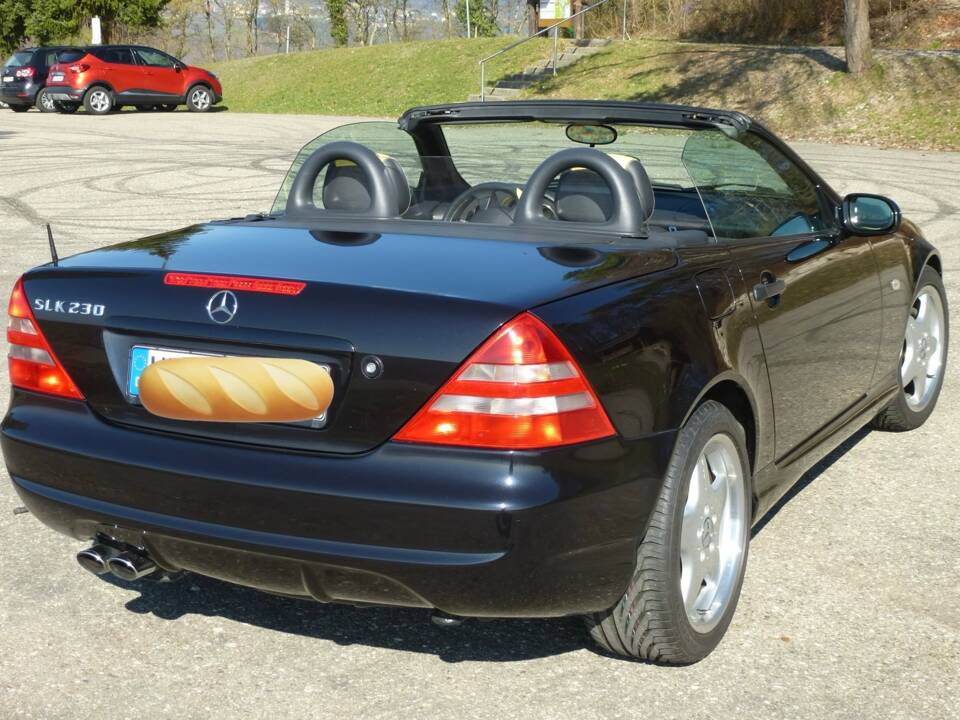 Image 5/53 of Mercedes-Benz SLK 230 Kompressor (1999)