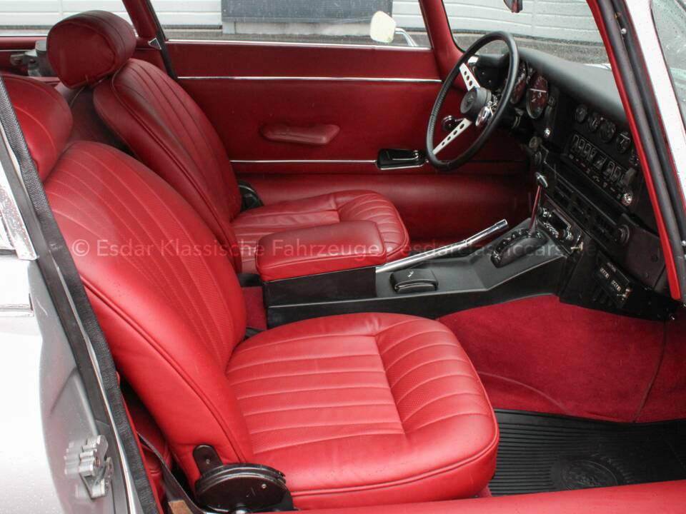 Afbeelding 15/28 van Jaguar E-Type V12 (2+2) (1971)