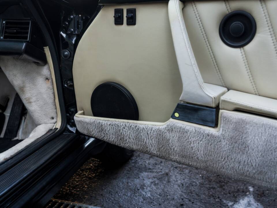 Imagen 36/60 de Porsche 911 Carrera 3.2 (WTL) (1988)