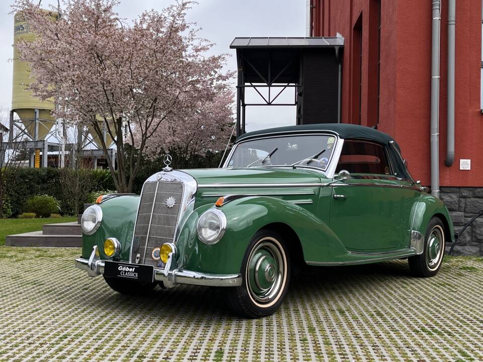 Imagen 1/32 de Mercedes-Benz 220 Cabriolet A (1953)