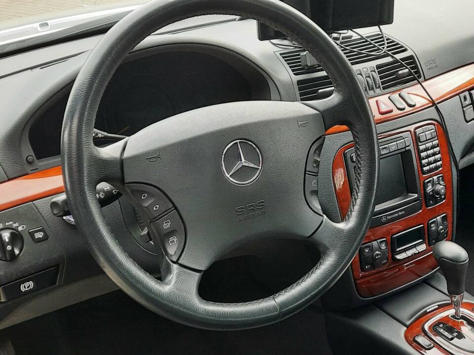 Bild 9/24 von Mercedes-Benz S 400 CDI (2001)