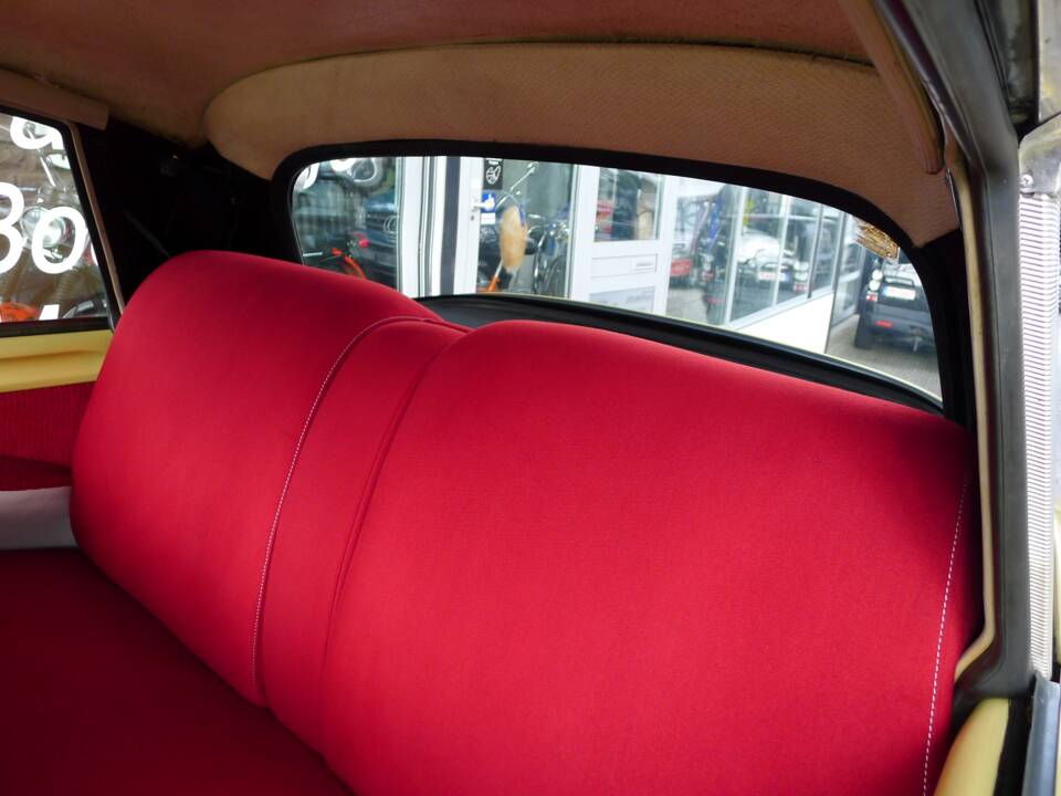 Bild 14/23 von Citroën DS 19 (1964)