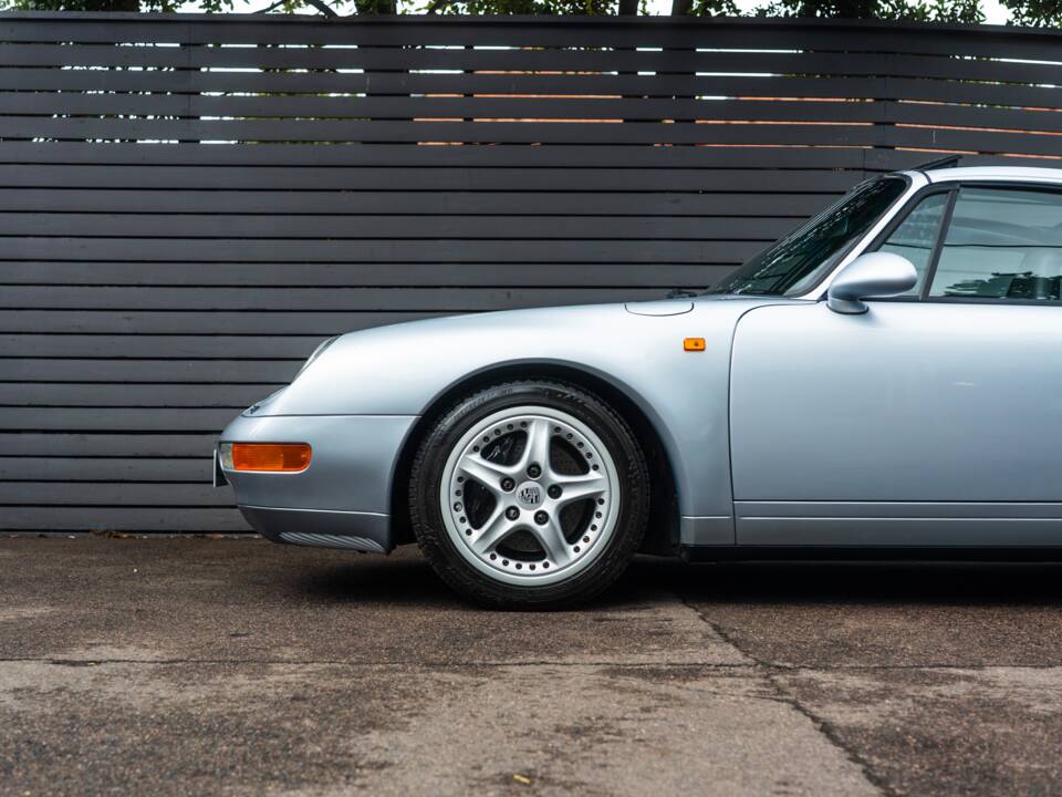 Image 4/60 of Porsche 911 Targa (1996)