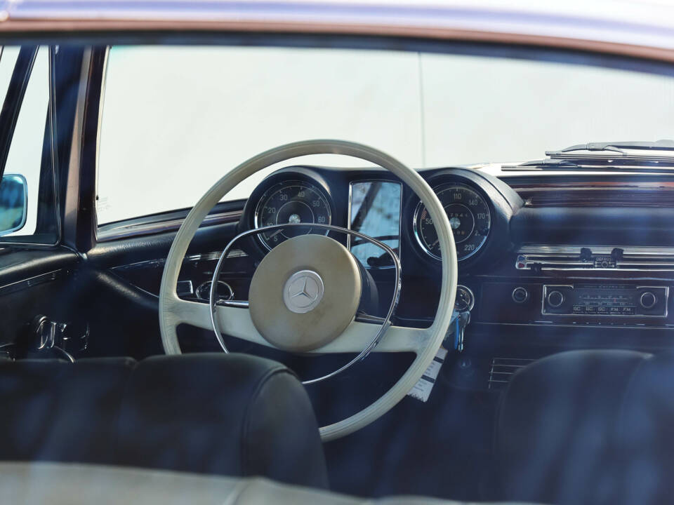 Immagine 29/45 di Mercedes-Benz 280 SE (1968)