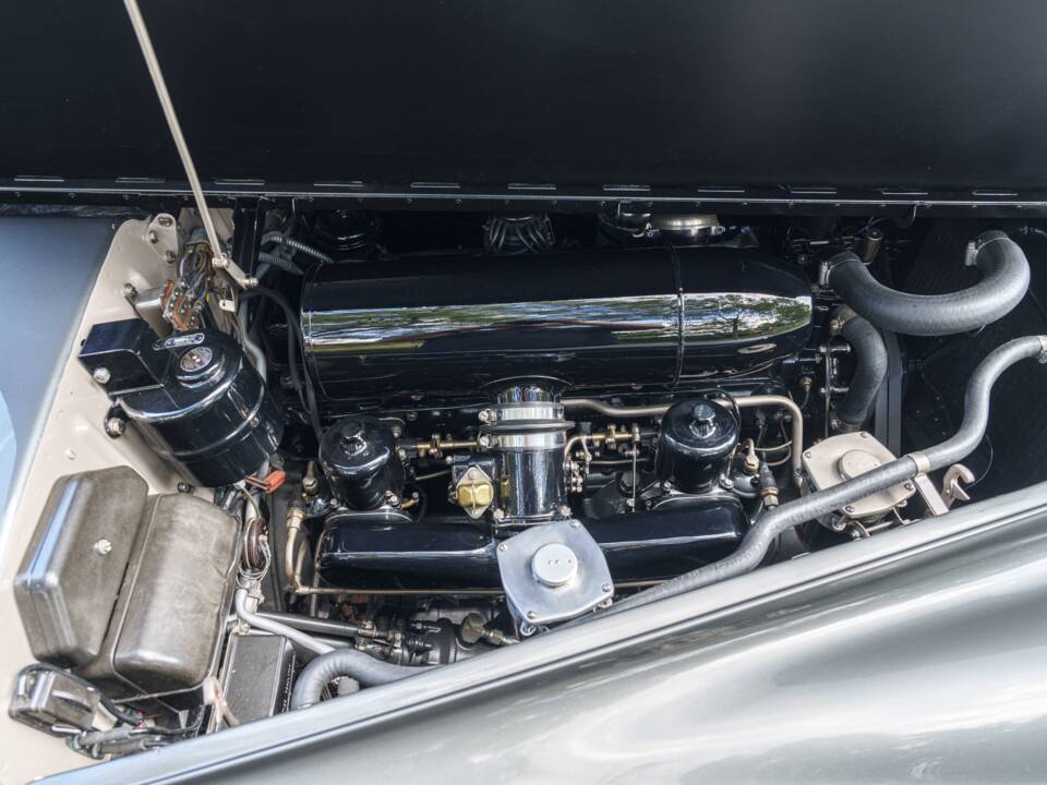 Bild 25/29 von Bentley S1 DHC Park Ward (1958)