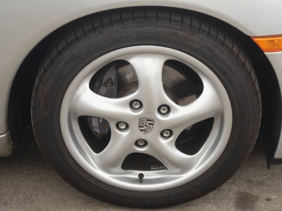 Image 18/30 of Porsche Boxster (1999)