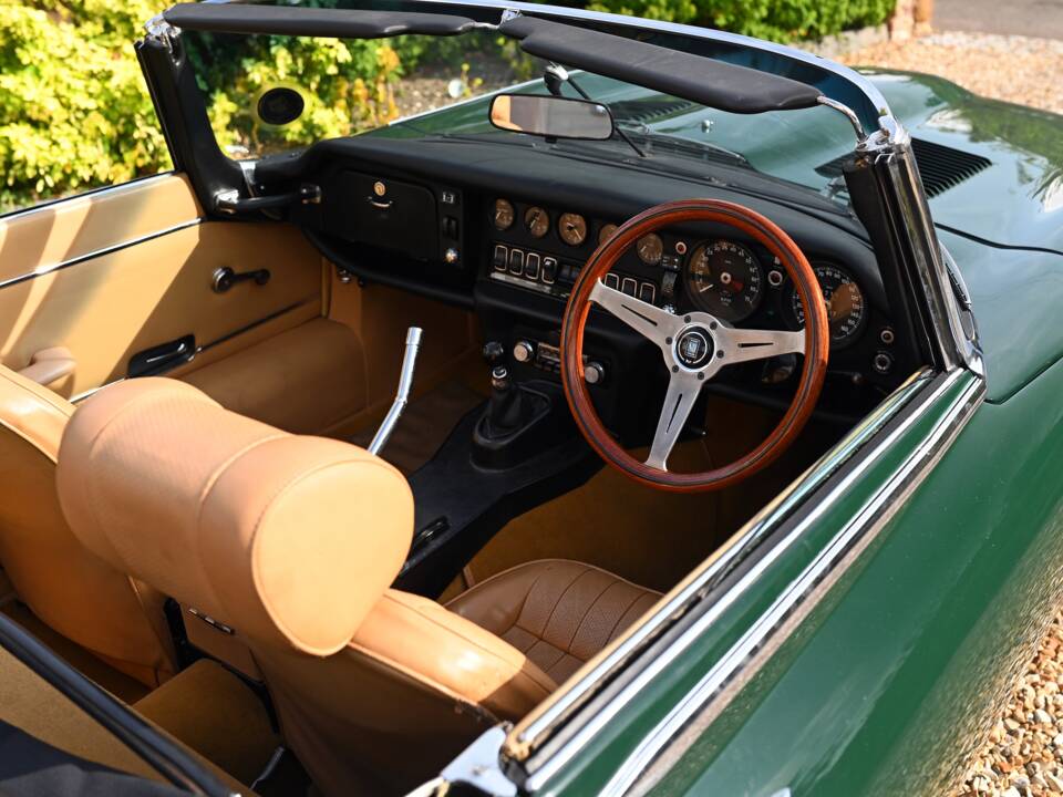 Image 18/26 de Jaguar Type E V12 (1973)