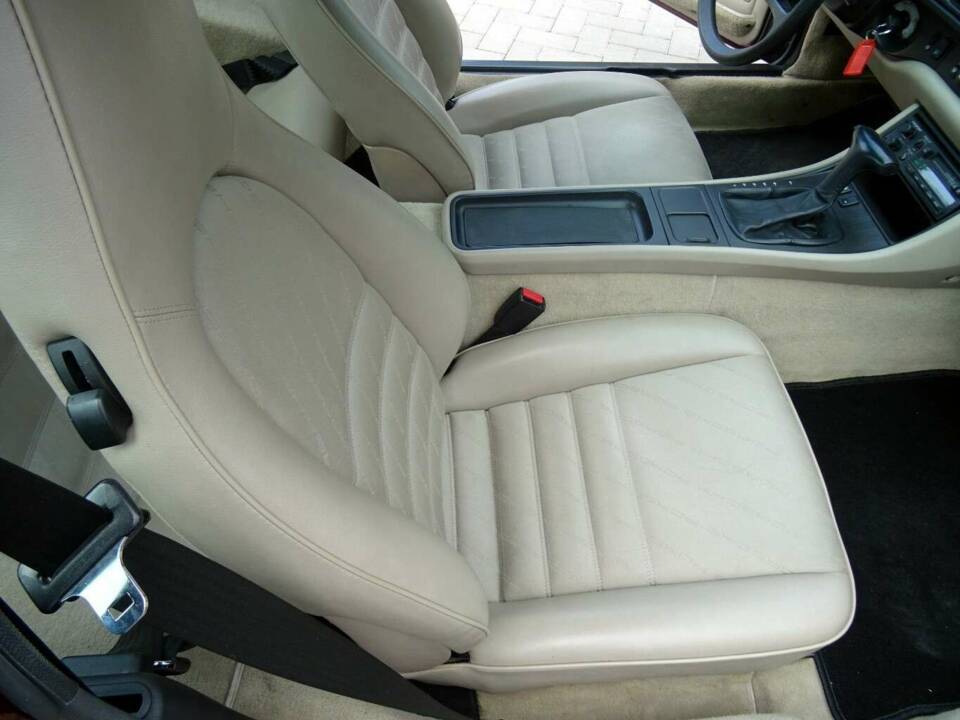 Bild 11/21 von Porsche 944 (1987)