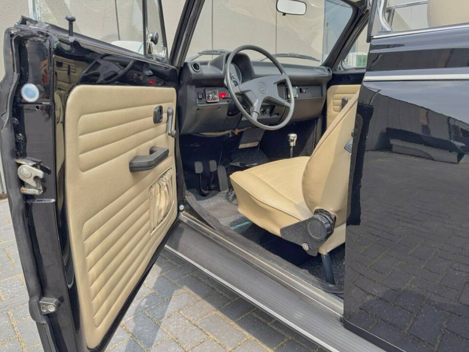 Image 10/17 of Volkswagen Käfer 1303 LS (1978)