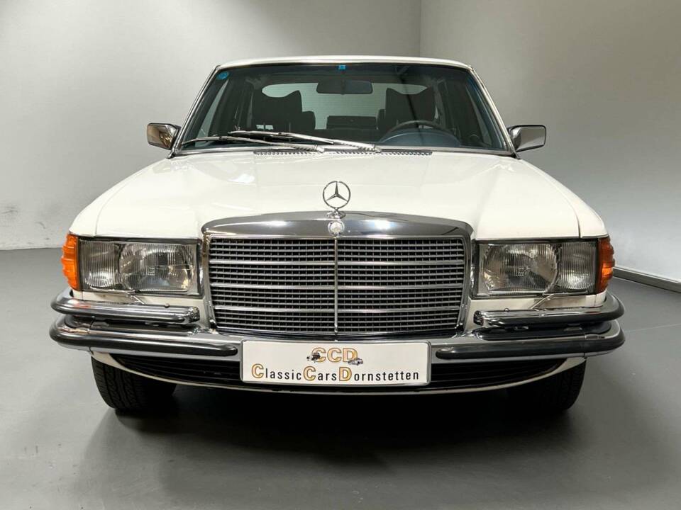 Imagen 5/17 de Mercedes-Benz 450 SEL (1980)
