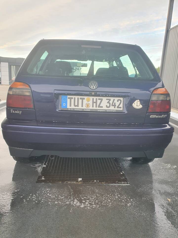 Bild 2/5 von Volkswagen Golf III 1.6 (1997)