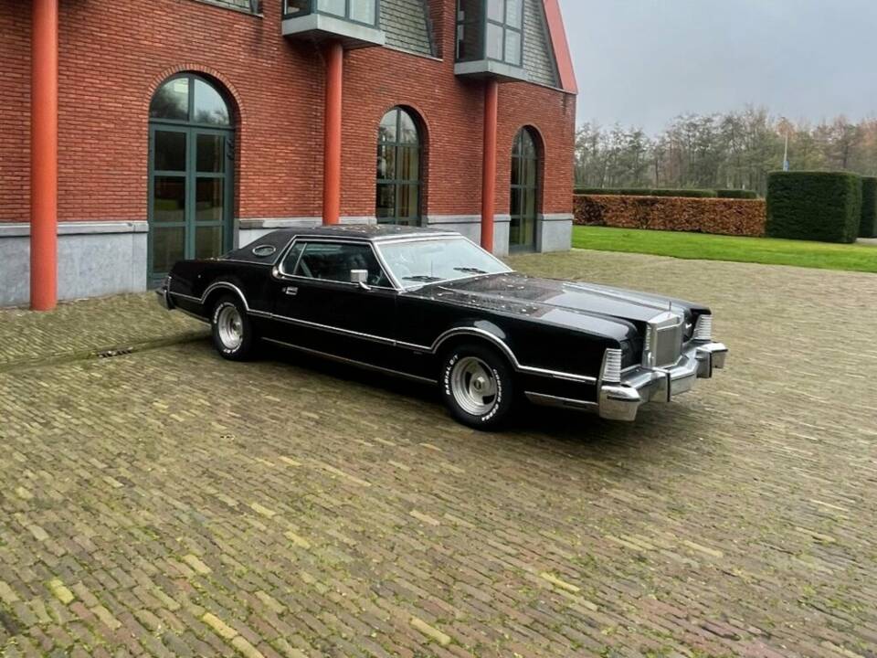 Obraz 4/8 pojazdu Lincoln Continental Mark IV (1975)