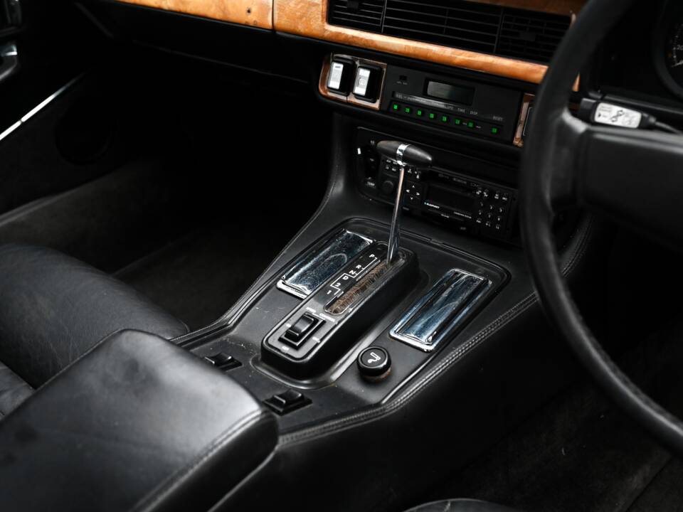 Imagen 11/15 de Jaguar XJ-S H.E. (1985)