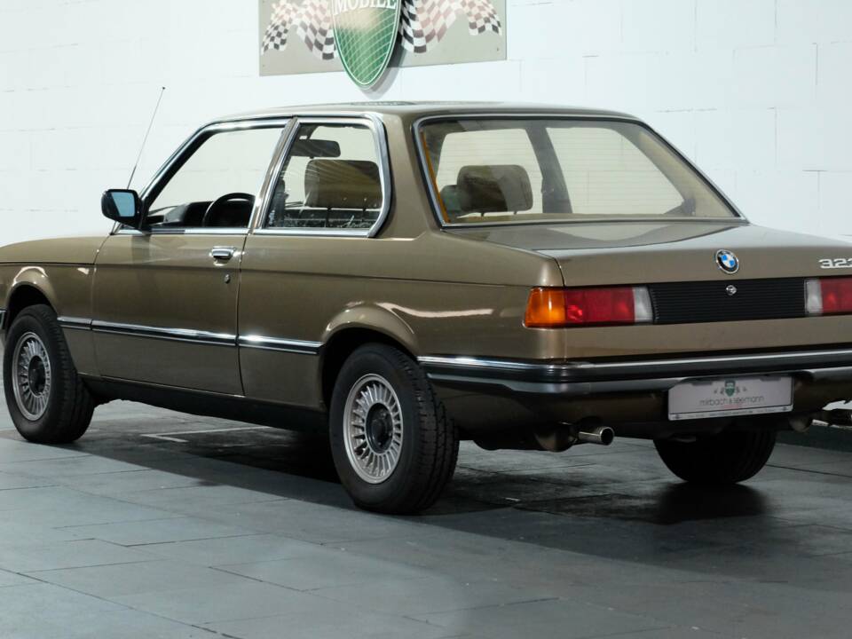 Bild 3/25 von BMW 323i (1983)