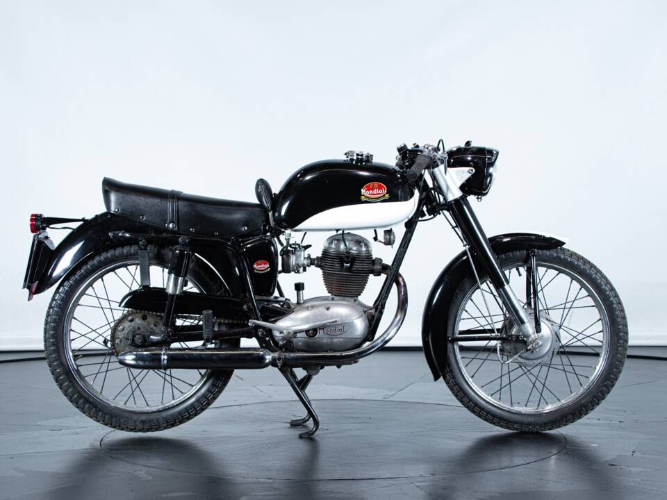 Image 5/50 of Mondial 125 (1961)
