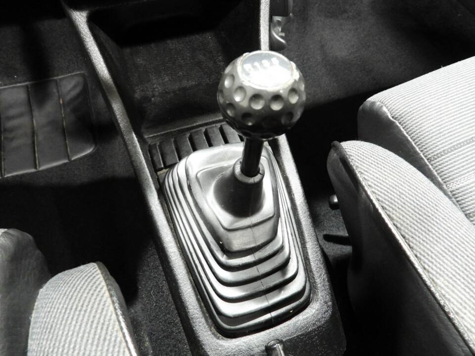 Bild 9/15 von Volkswagen Golf II Gti 1.8 (1988)