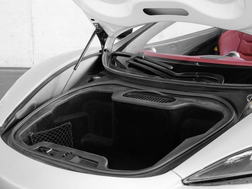 Bild 35/50 von McLaren 650S Spider (2016)
