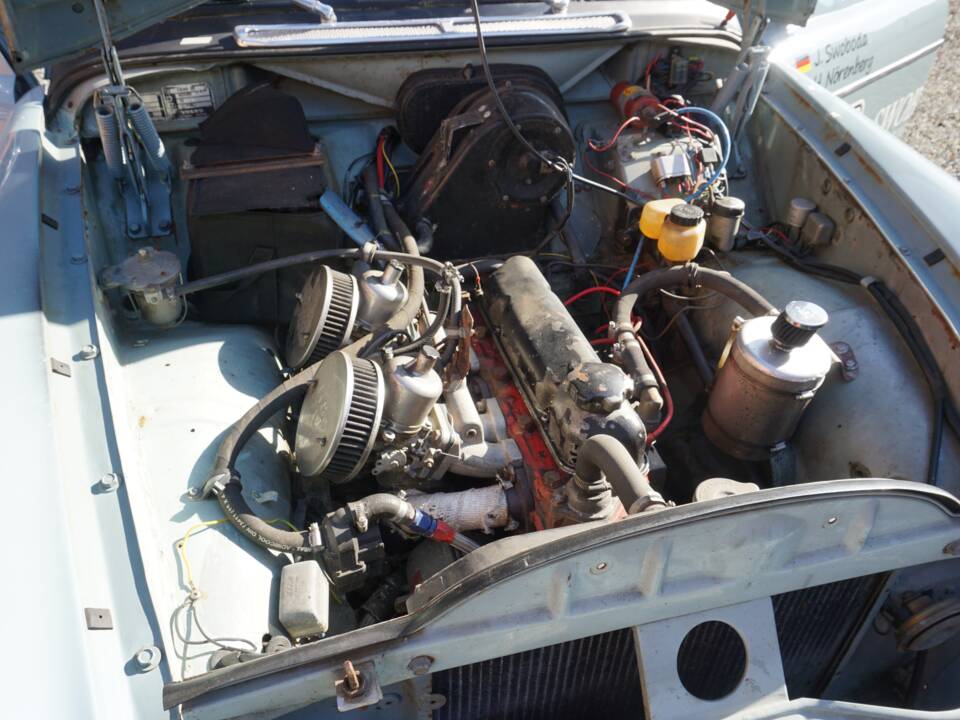 Image 14/18 of Volvo P 122 S (1966)