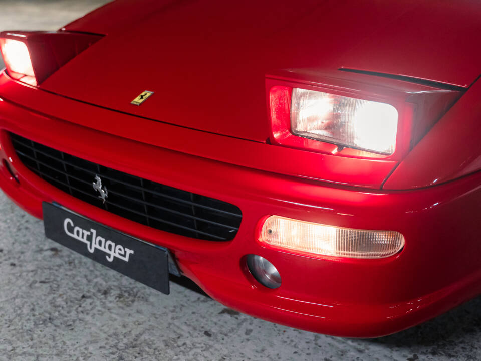 Afbeelding 13/46 van Ferrari F 355 Berlinetta (1997)
