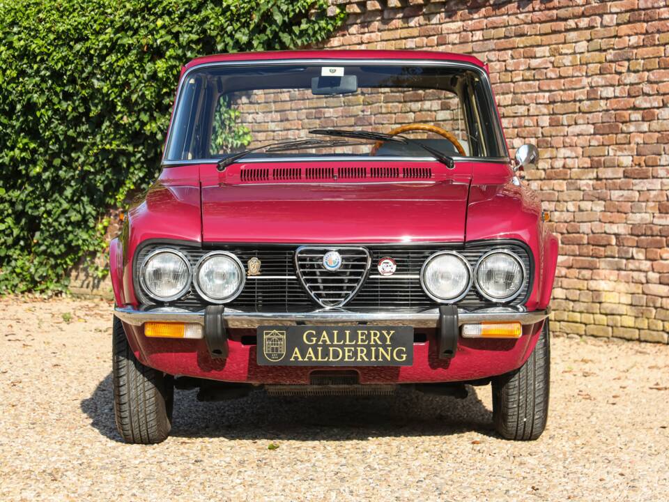 Image 25/50 of Alfa Romeo Giulia Nuova Super 1300 (1975)