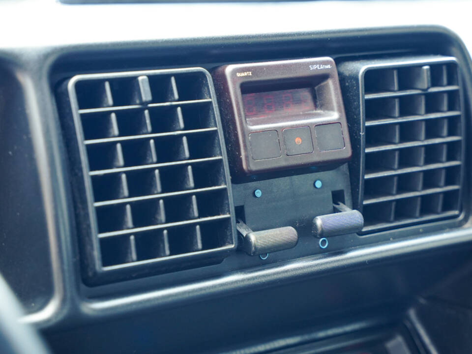 Image 22/49 of FIAT Ritmo 130 TC Abarth (1984)