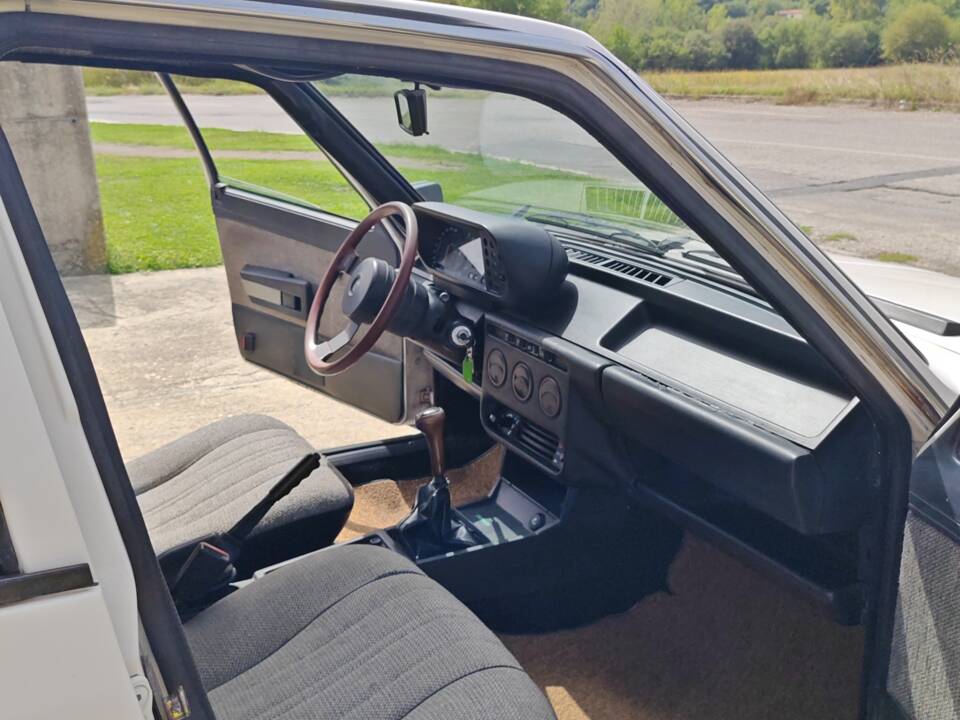 Bild 26/34 von Alfa Romeo Giulietta 1.6 (1983)