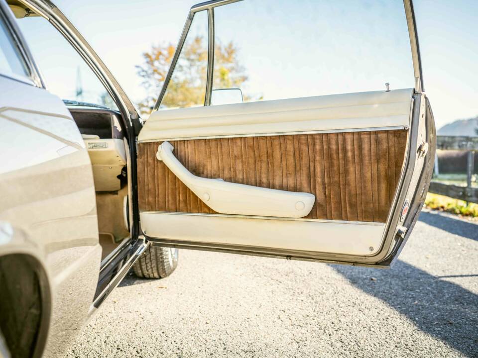 Image 19/25 de De Tomaso Longchamp (1973)