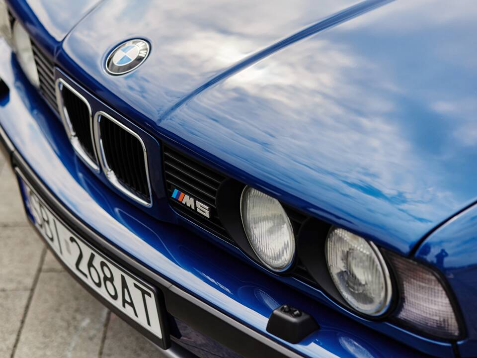 Immagine 9/74 di BMW M5 (1992)
