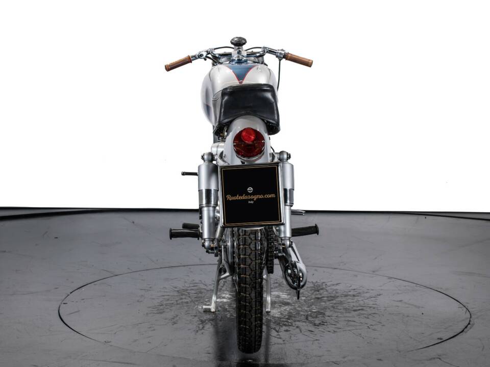 Image 25/25 of Beta DUMMY (1953)