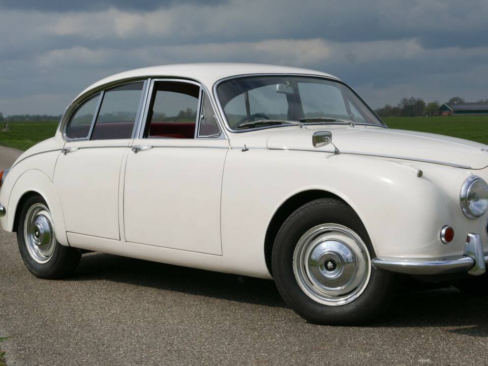 Obraz 18/50 pojazdu Jaguar 240 (1968)